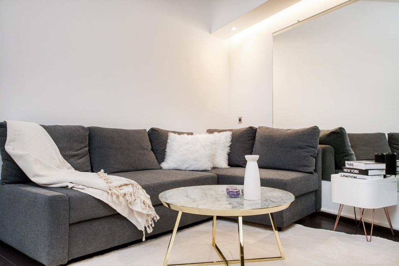 Appartement Place Des Lices Avec Parking Saint-Tropez Exterior foto